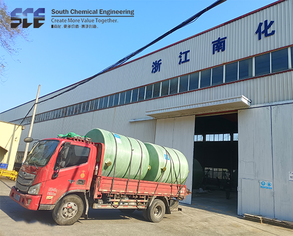 玻璃鋼立式儲罐φ1800*2250